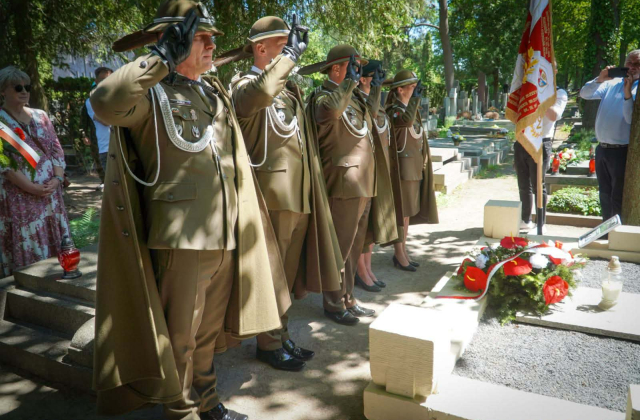 Miejsce pochówku gen. bryg. Jerzego Dobrodzickiego z tytułem Grobu Weterana Walk o Wolność i Niepodległość Polski