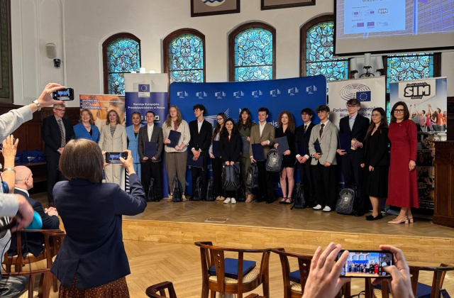 Aleksandra Pilch laureatką z wyróżnieniem w XX Edycji Olimpiady wiedzy o Unii Europejskiej
