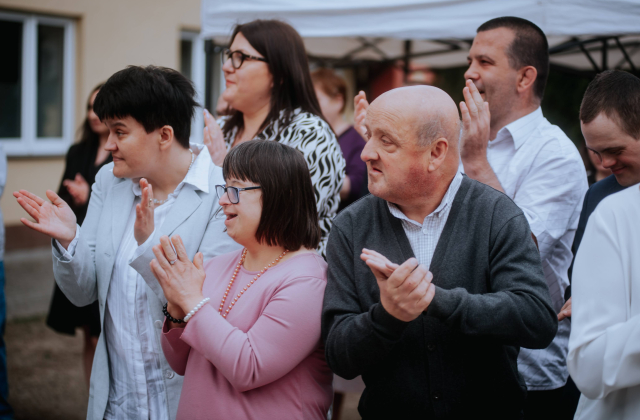 Nowy bus dla Warsztatu Terapii Zajęciowej w Łapanowie