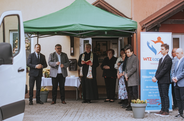 Nowy bus dla Warsztatu Terapii Zajęciowej w Łapanowie