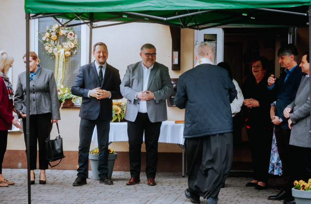 Nowy bus dla Warsztatu Terapii Zajęciowej w Łapanowie