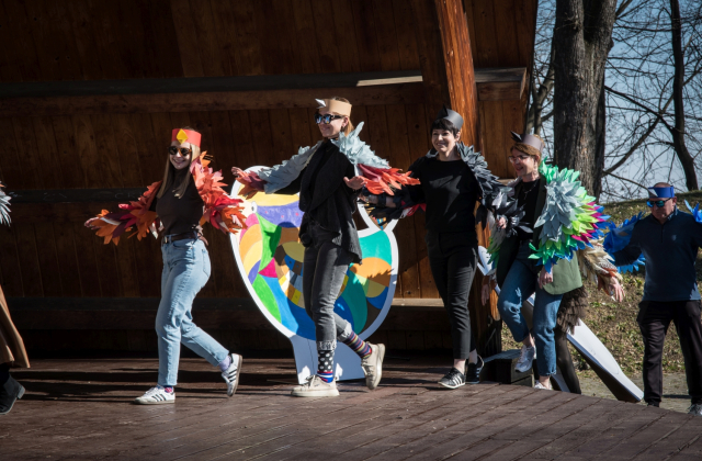 Wiosna, teatr i kolorowe skarpetki – wyjątkowy dzień w SOSW