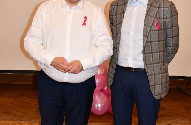 Dotykam, badam, żyję...