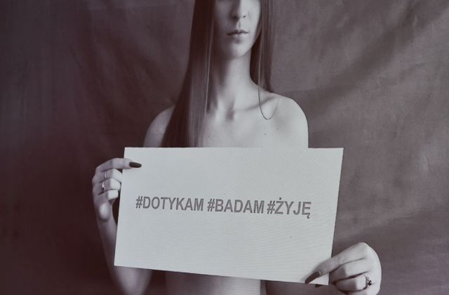 Dotykam, badam, żyję...