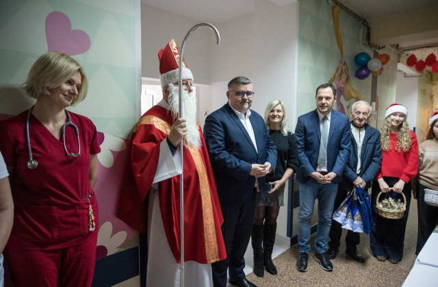 Mikołaj odwiedził oddział dziecięcy bocheńskiego szpitala