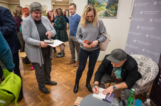 Zaginięcia, które bolą. Spotkanie autorskie z Szymonem J. Wróblem