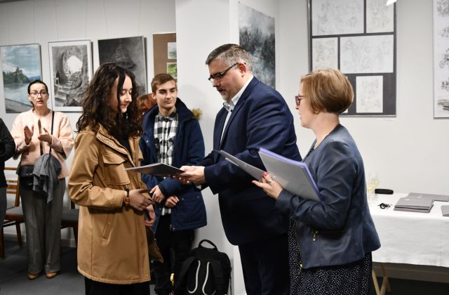 Finisaż wystawy prac powstałych podczas pleneru malarskiego