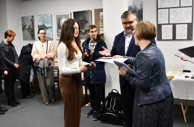 Finisaż wystawy prac powstałych podczas pleneru malarskiego