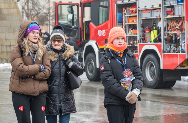 Bocheńszczyzna zagrała z WOŚP – mimo chłodu, z gorącym sercem. Zebrano ponad 142 tysiące złotych!