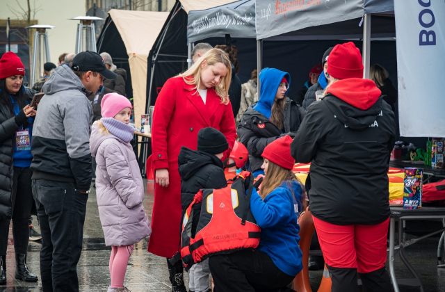 Bocheńszczyzna zagrała z WOŚP – mimo chłodu, z gorącym sercem. Zebrano ponad 142 tysiące złotych!