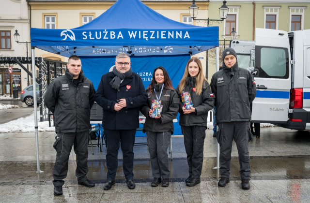 Bocheńszczyzna zagrała z WOŚP – mimo chłodu, z gorącym sercem. Zebrano ponad 142 tysiące złotych!