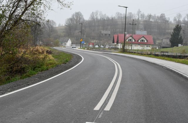 Zakończyła się modernizacja drogi powiatowej w Królówce