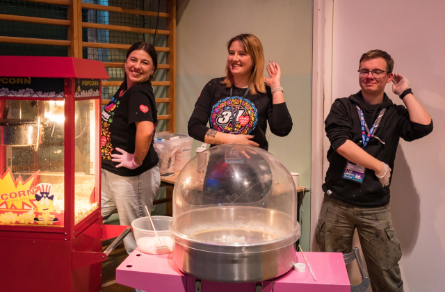 Bocheńszczyzna zagrała z WOŚP – mimo chłodu, z gorącym sercem. Zebrano ponad 142 tysiące złotych!