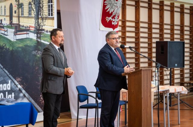 Wręczono stypendia Starosty Bocheńskiego 