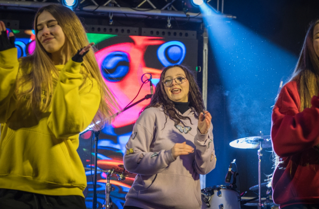 Bocheńszczyzna zagrała z WOŚP – mimo chłodu, z gorącym sercem. Zebrano ponad 142 tysiące złotych!