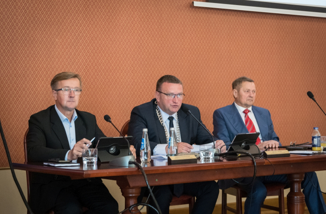Zarząd Powiatu z absolutorium i wotum zaufania za rok 2024!