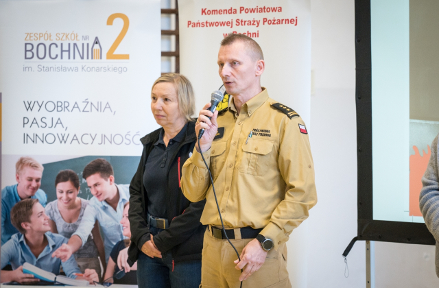 Czujka może uratować życie. W ZS nr 2 rozmawiano bezpieczeństwie podczas sezonu grzewczego