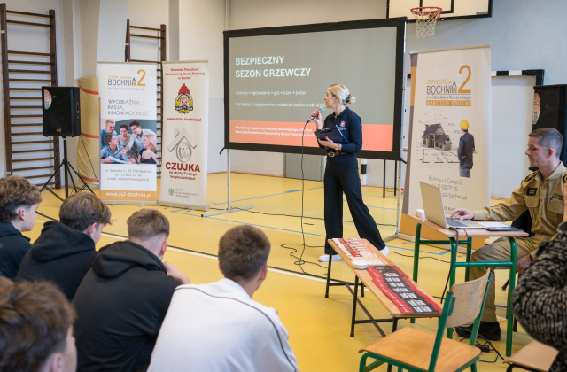 Czujka może uratować życie. W ZS nr 2 rozmawiano bezpieczeństwie podczas sezonu grzewczego
