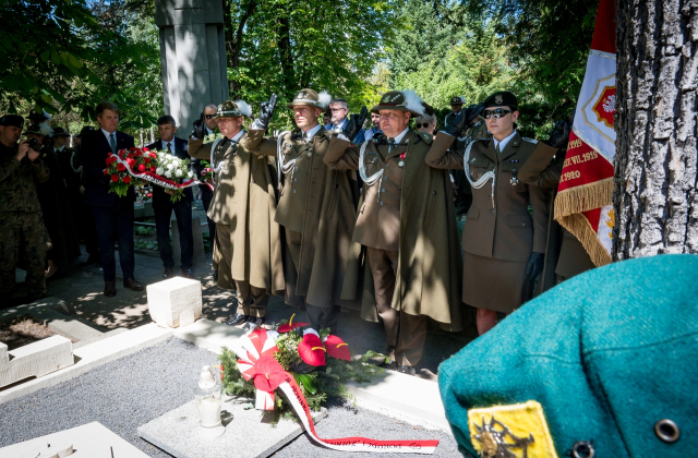 Miejsce pochówku gen. bryg. Jerzego Dobrodzickiego z tytułem Grobu Weterana Walk o Wolność i Niepodległość Polski