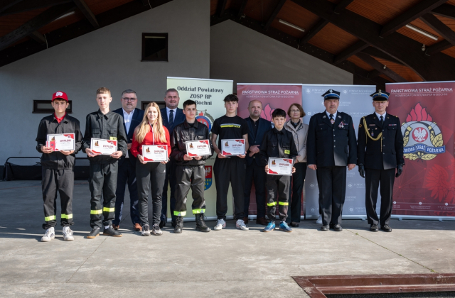 Strażacka rywalizacja w Rzezawie – XI Powiatowe Zawody Sportowo-Pożarnicze