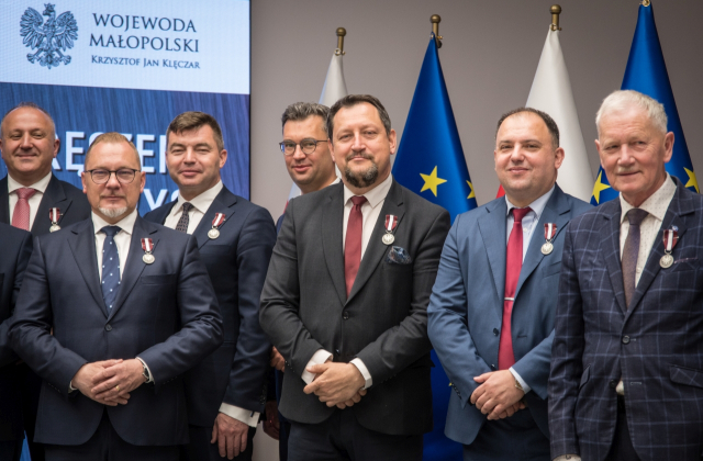 Adam Korta i Ryszard Drożdżak uhonorowani za wkład w rozwój samorządu terytorialnego