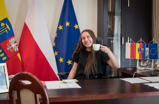 Uczniowie SP nr 2 w Bochni odwiedzili starostwo w ramach lekcji o samorządzie
