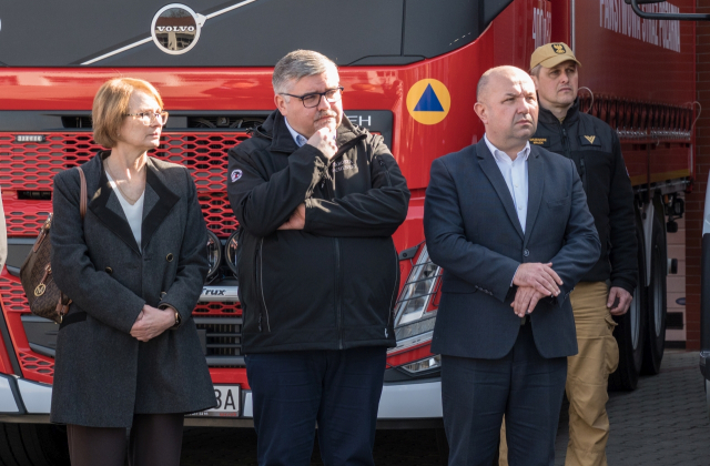 Blisko 7 mln zł dla służb w Powiecie Bocheńskim. Nowy sprzęt już gotowy do akcji