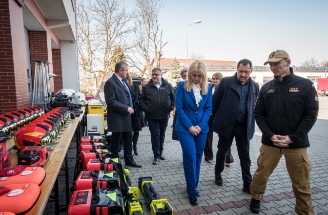 Blisko 7 mln zł dla służb w Powiecie Bocheńskim. Nowy sprzęt już gotowy do akcji