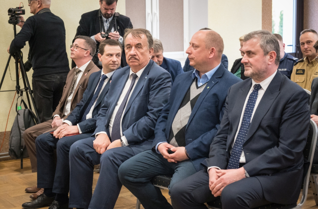 W Łapanowie podpisano umowę na modernizacje wałów przeciwpowodziowych 