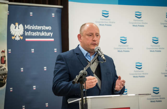 W Łapanowie podpisano umowę na modernizacje wałów przeciwpowodziowych 