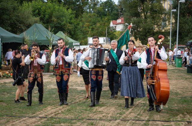 Powiatowe Święto Plonów 2025 w Trzcianie za nami...