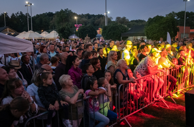 Powiatowe Święto Plonów 2025 w Trzcianie za nami...
