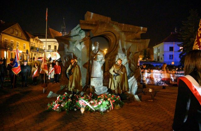 Żołnierze Wyklęci, Niezłomna Ukraina