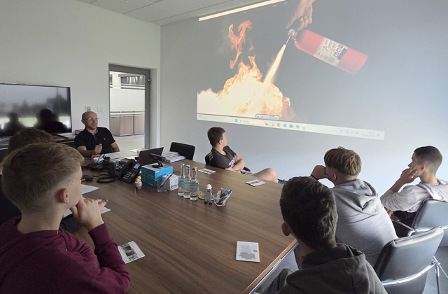 Od praktyk do etatu. Absolwenci ZS nr 2 rozpoczynają pracę w Bohle Polska