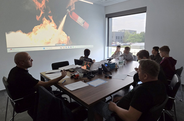Od praktyk do etatu. Absolwenci ZS nr 2 rozpoczynają pracę w Bohle Polska