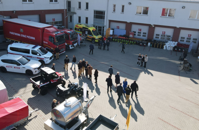 Blisko 7 mln zł dla służb w Powiecie Bocheńskim. Nowy sprzęt już gotowy do akcji