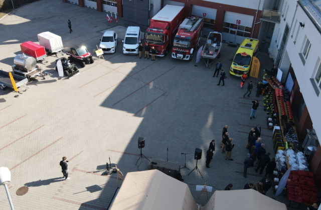 Blisko 7 mln zł dla służb w Powiecie Bocheńskim. Nowy sprzęt już gotowy do akcji