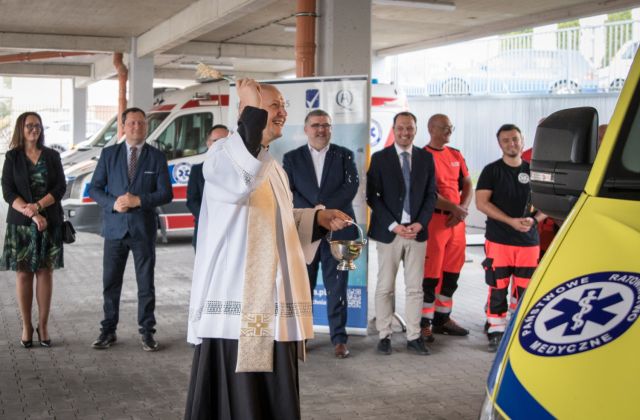 Nowa karetka dla bocheńskich ratowników medycznych 