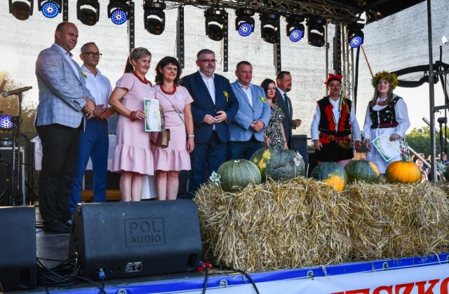 Powiatowe Święto Plonów w Nieszkowicach Małych 