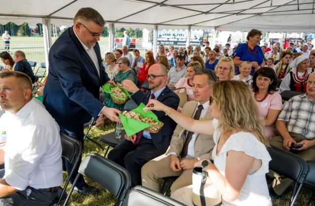 Powiatowe Święto Plonów w Nieszkowicach Małych 
