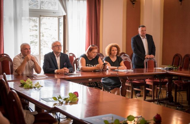 Nominacja dyrektorska i awanse zawodowe nauczycieli w powiecie