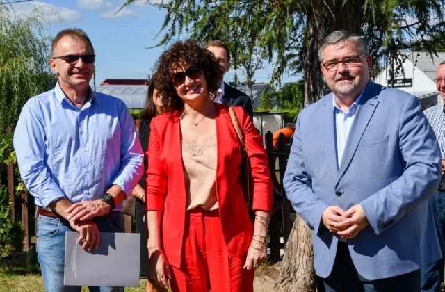 Siedziba WTZ w Proszówkach z nowy dachem