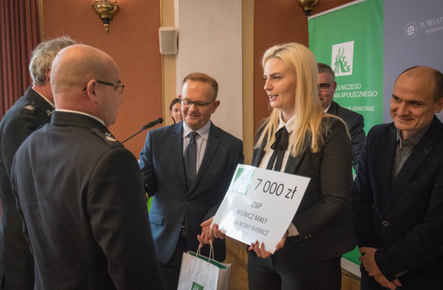 Uroczyste wręczenie voucherów dla jednostek OSP z Powiatu Bocheńskiego
