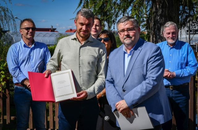 Siedziba WTZ w Proszówkach z nowy dachem