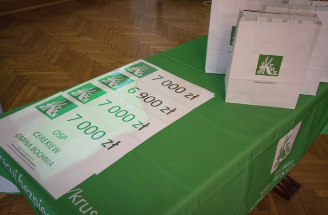 Uroczyste wręczenie voucherów dla jednostek OSP z Powiatu Bocheńskiego