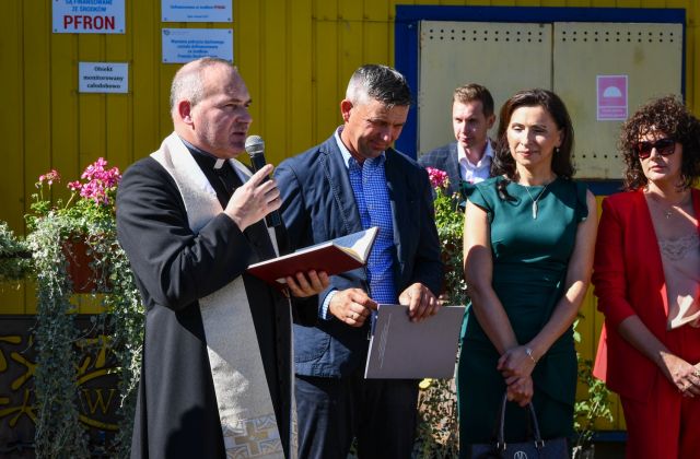 Siedziba WTZ w Proszówkach z nowy dachem