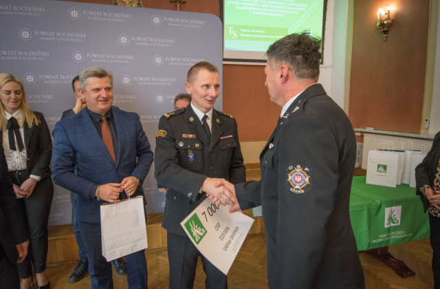 Uroczyste wręczenie voucherów dla jednostek OSP z Powiatu Bocheńskiego