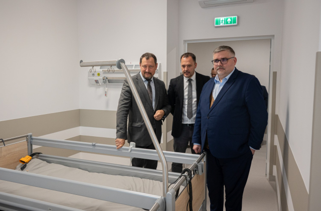 Konferencja prasowa dot. inwestycji dofinansowanych ze środków z Krajowego Planu Odbudowy