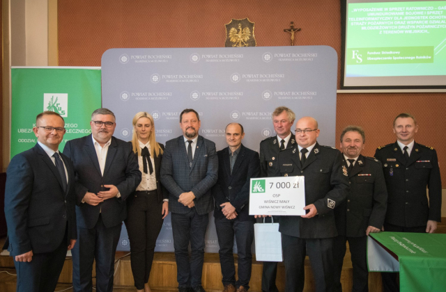 Uroczyste wręczenie voucherów dla jednostek OSP z Powiatu Bocheńskiego