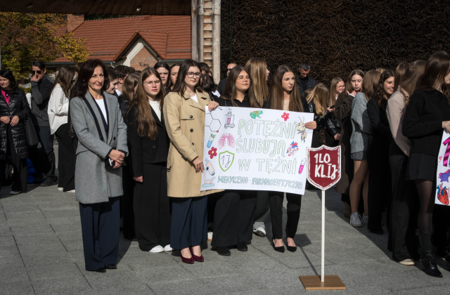 Ślubowanie pierwszoklasistów I Liceum Ogólnokształcącego w Bochni